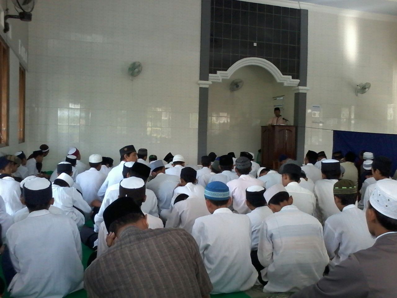Kegiatan Nasi Bungkus Jum'at Berkah Masjid Al Ikhlas Sambirejo 